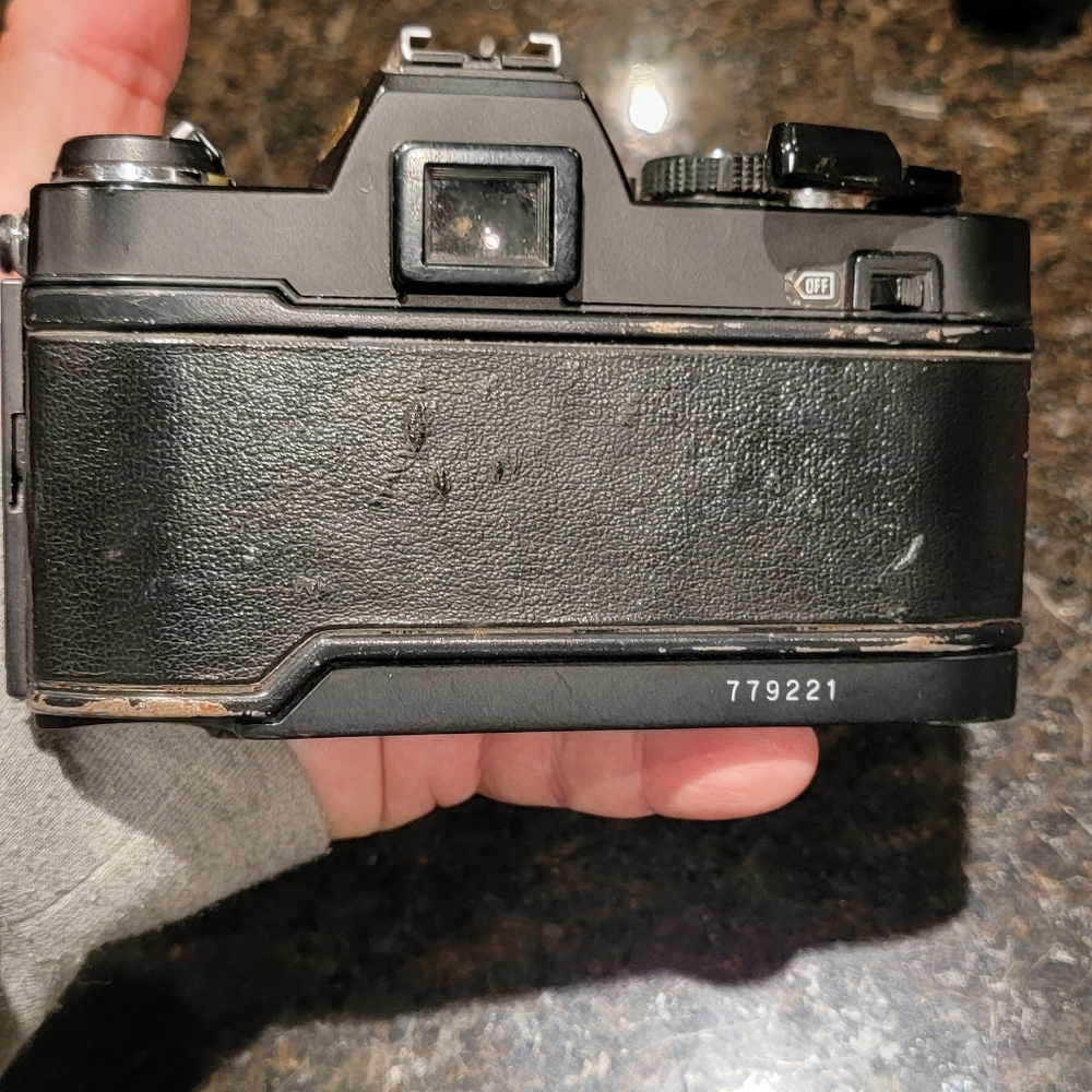 KONICA AutoReflex TC Body - Picture 2 of 5